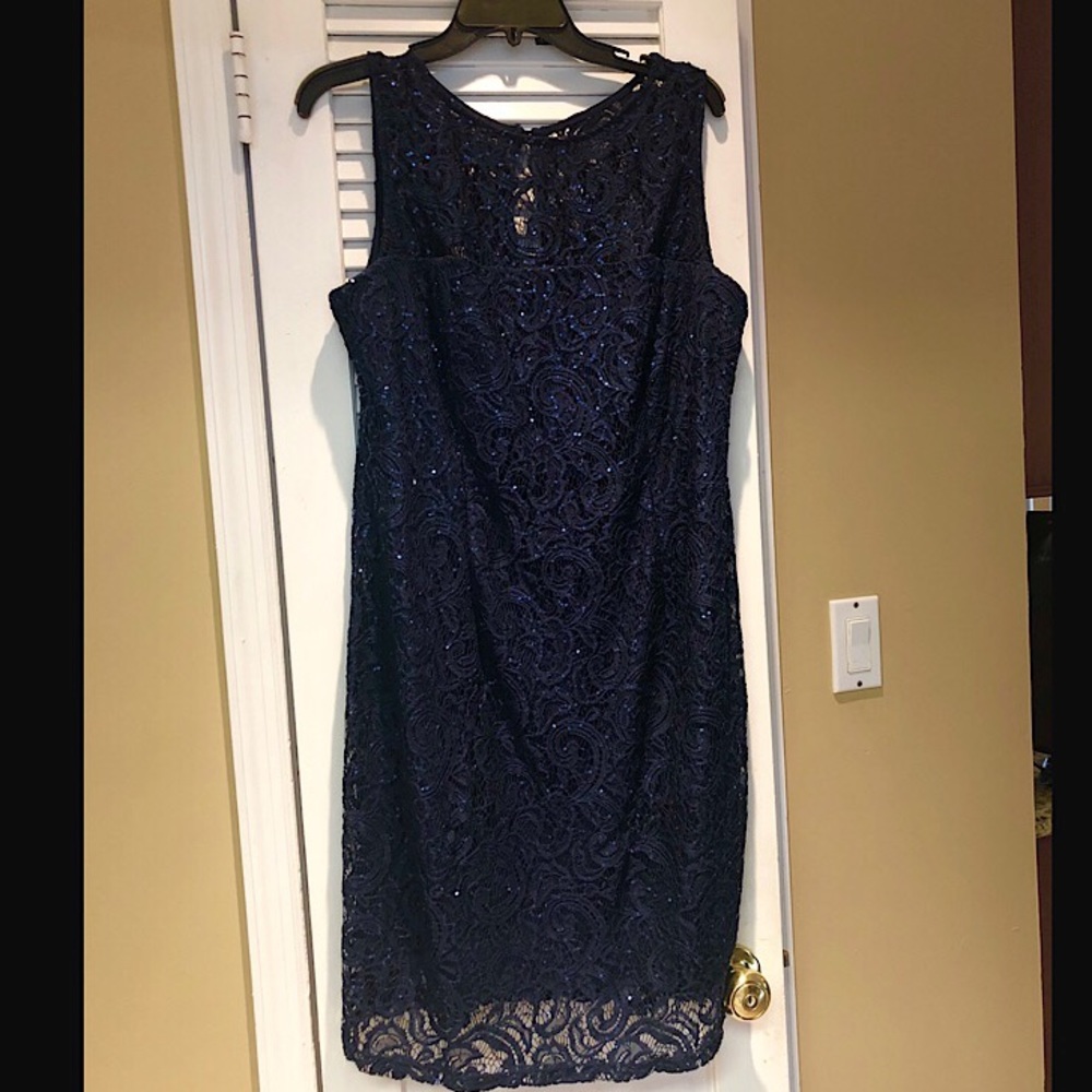 Dress - Picture 2 of 5